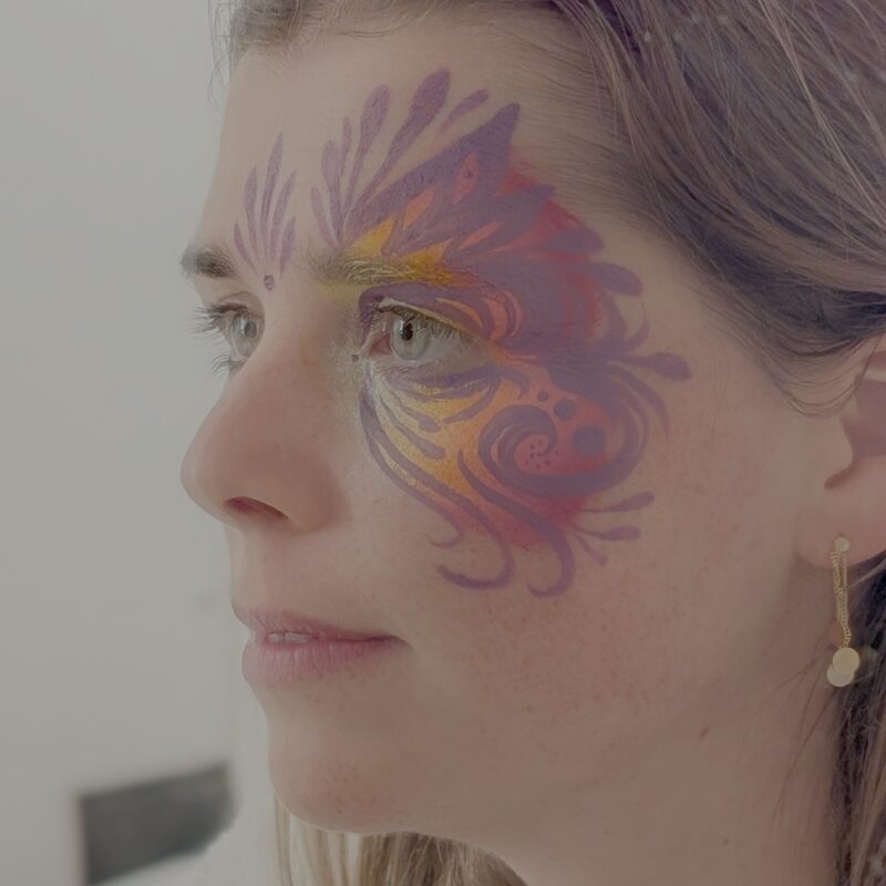 Adultes13-Manon contour de l&rsquo;oeil violet orange